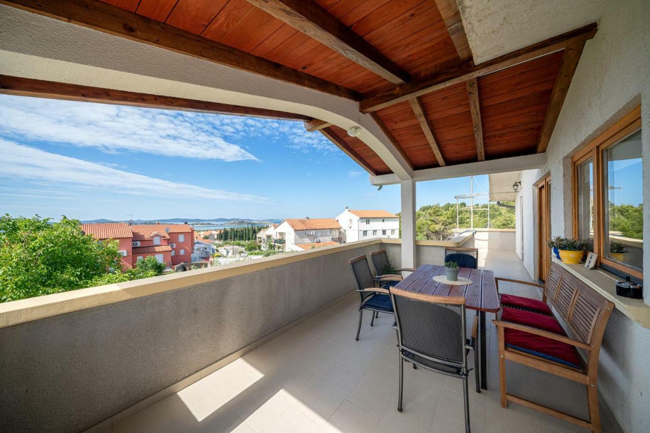 Apartman Skroza Vodice Esterno foto